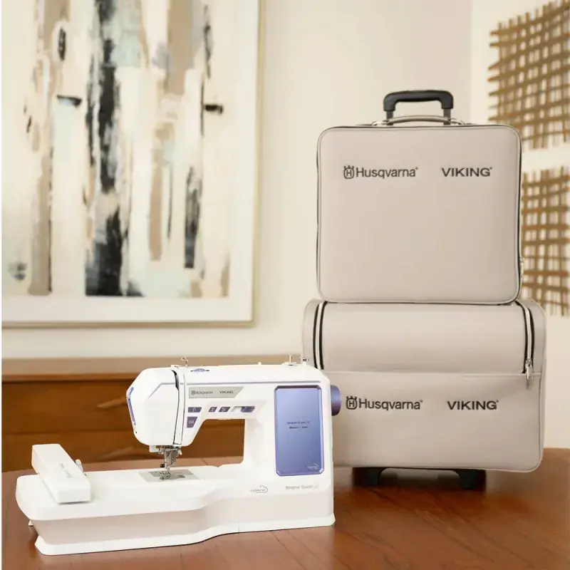 Nuovo prodotto | Set di valigie per Macchina e Unità Ricamo HUSQVARNA® VIKING® DESIGNER QUARTZ™ 29